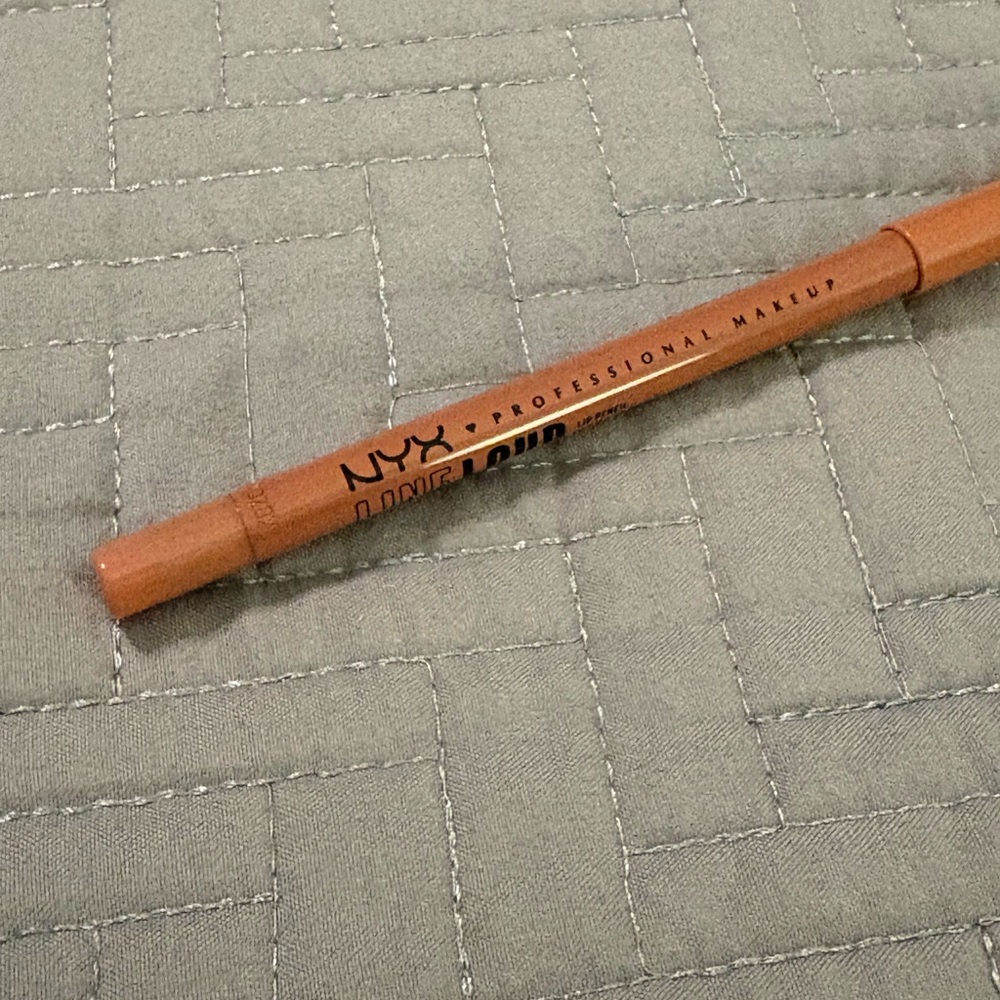 Line Loud Vegan Longwear Lip Liner